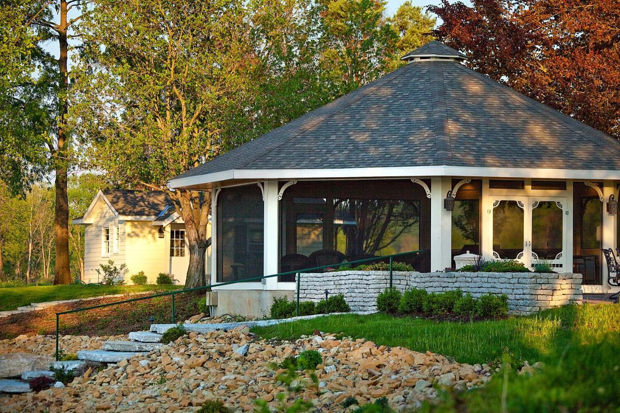 ורשה Riverside Inn Bed And Breakfast מראה חיצוני תמונה